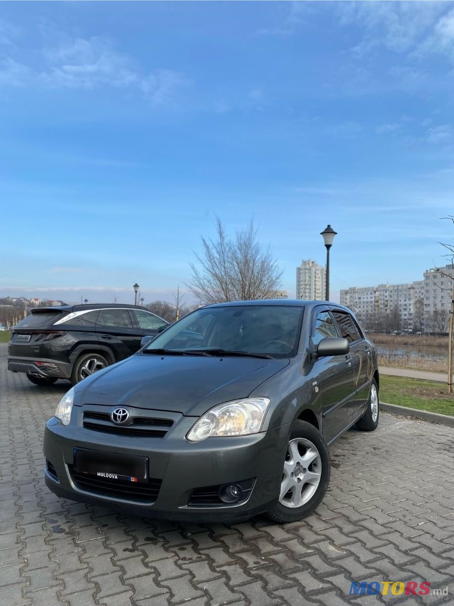 2005' Toyota Corolla photo #2