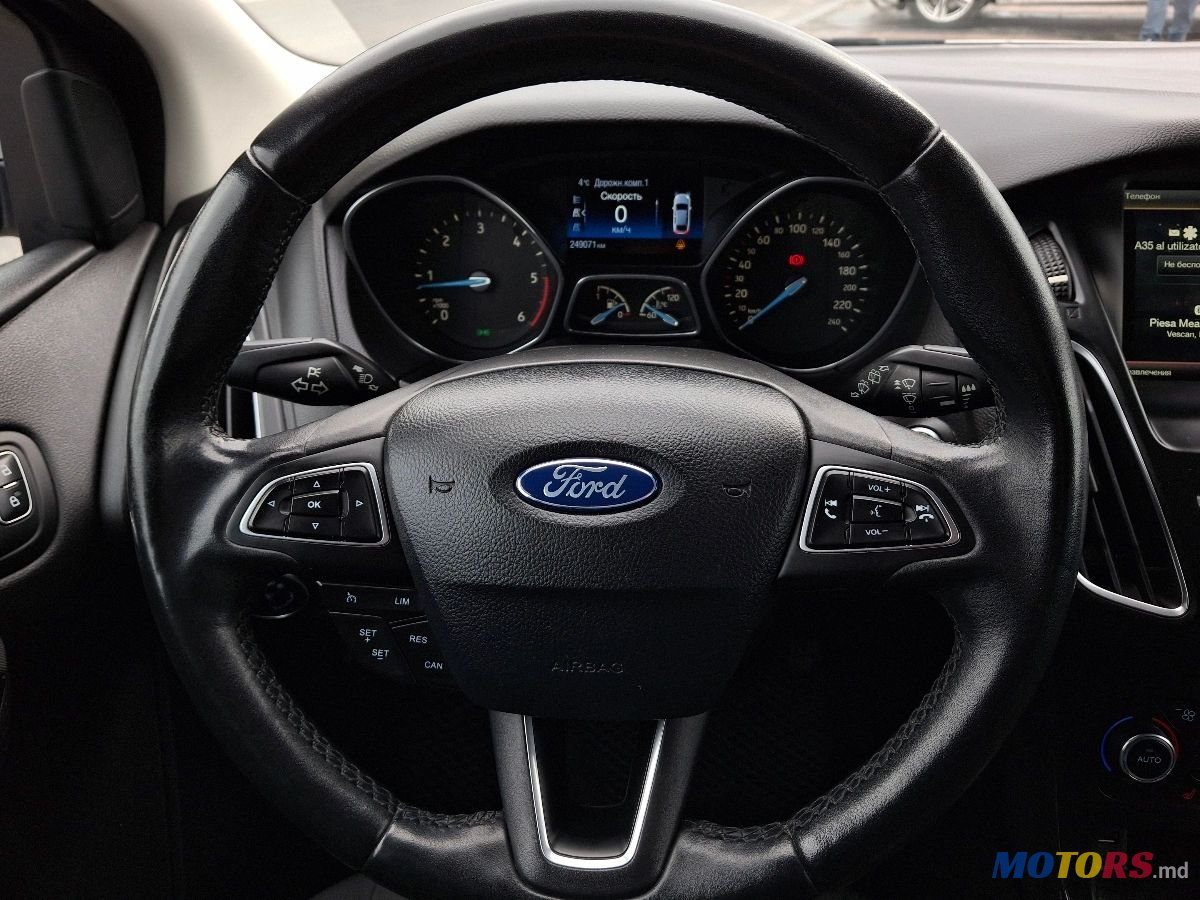 2015' Ford Focus photo #6