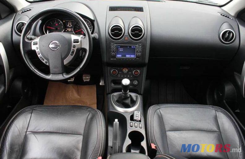 2011' Nissan Qashqai photo #2
