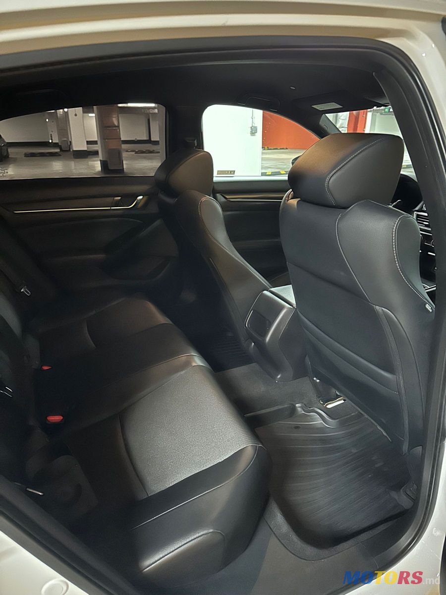 2018' Honda Accord photo #6