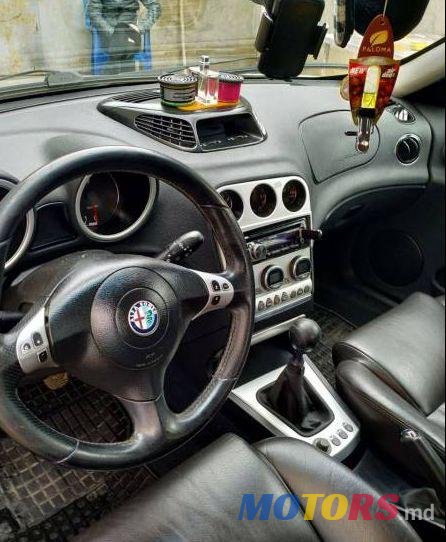 2004' Alfa Romeo 156 photo #2