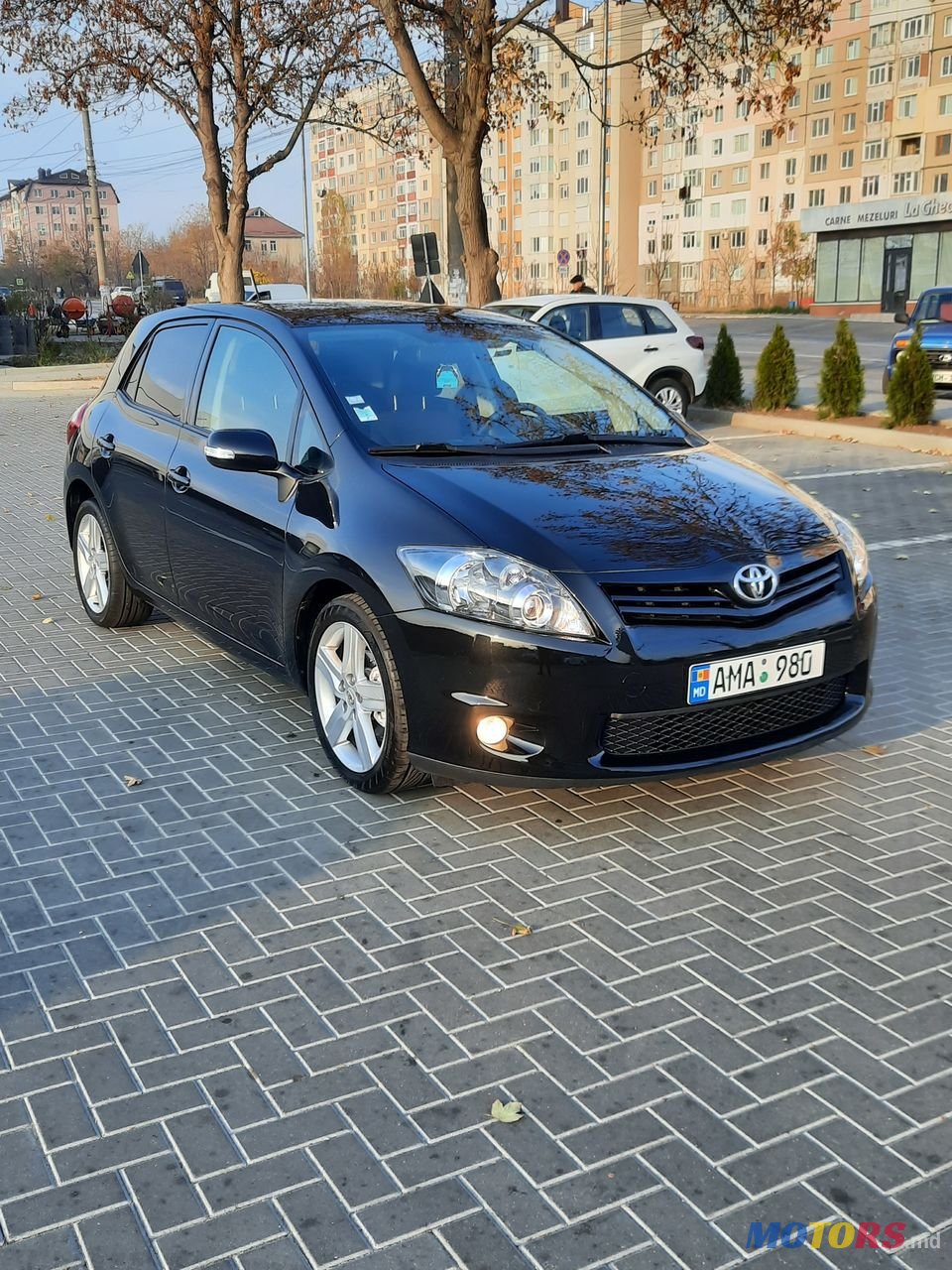 2011' Toyota Auris photo #5