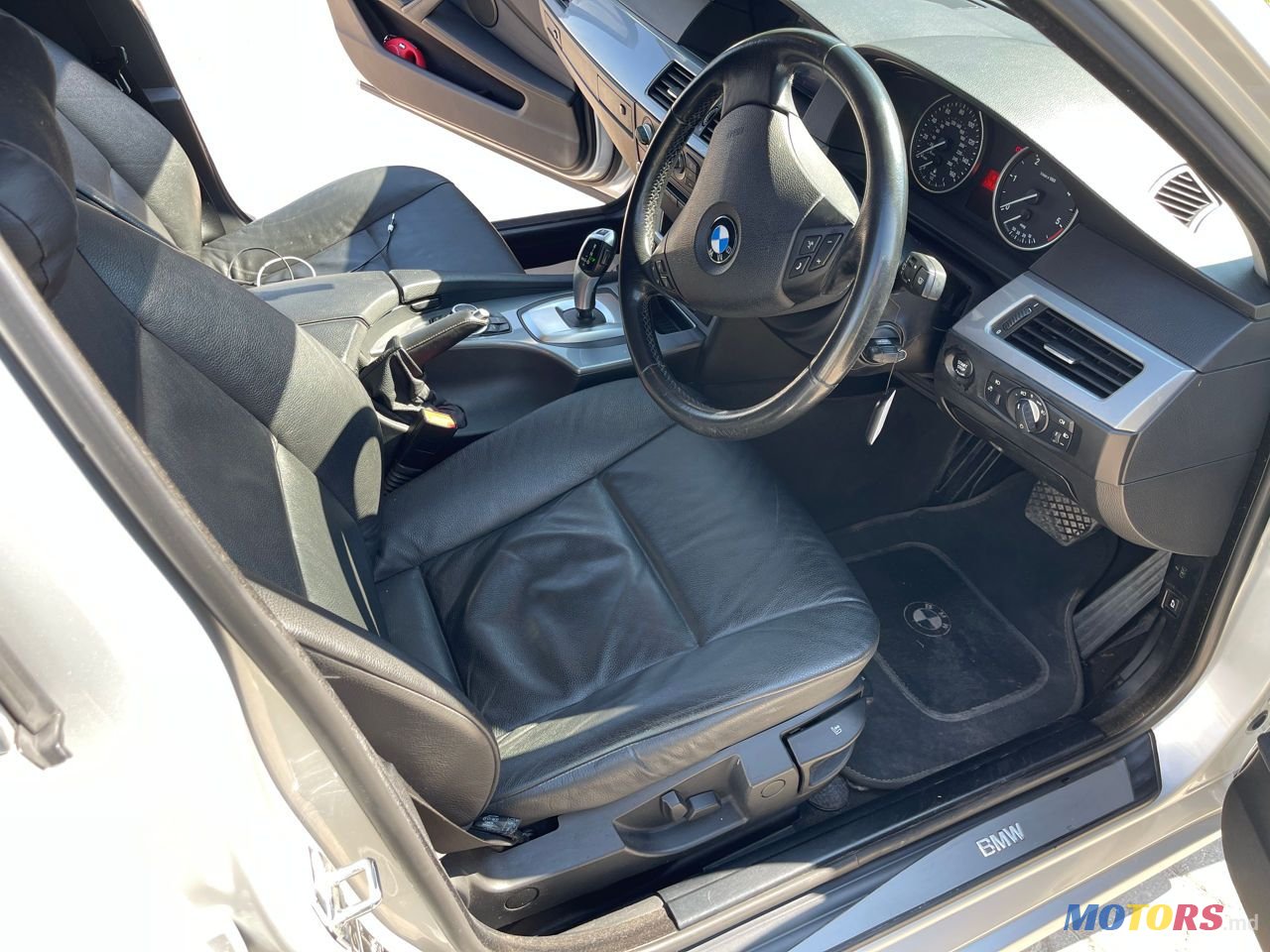 2008' BMW 5 Series photo #2