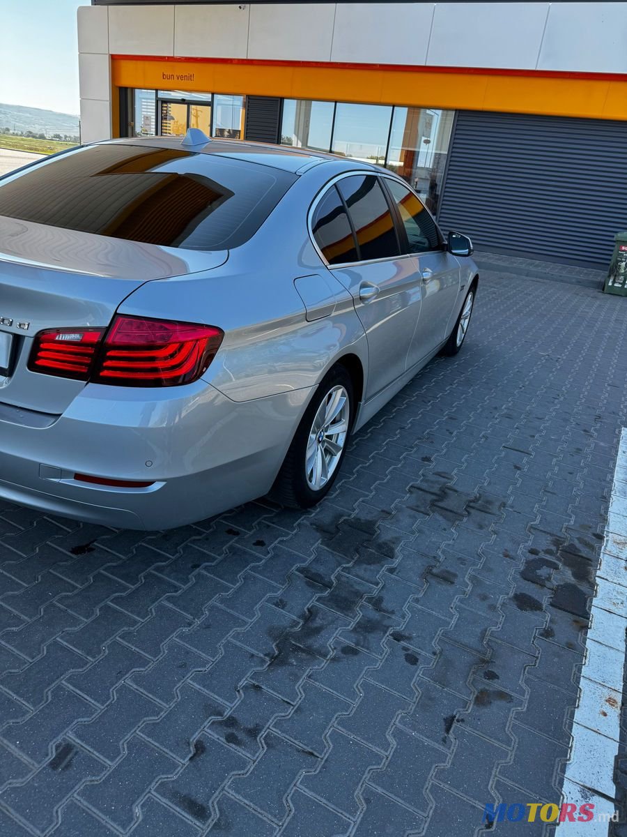 2015' BMW 5 Series photo #2