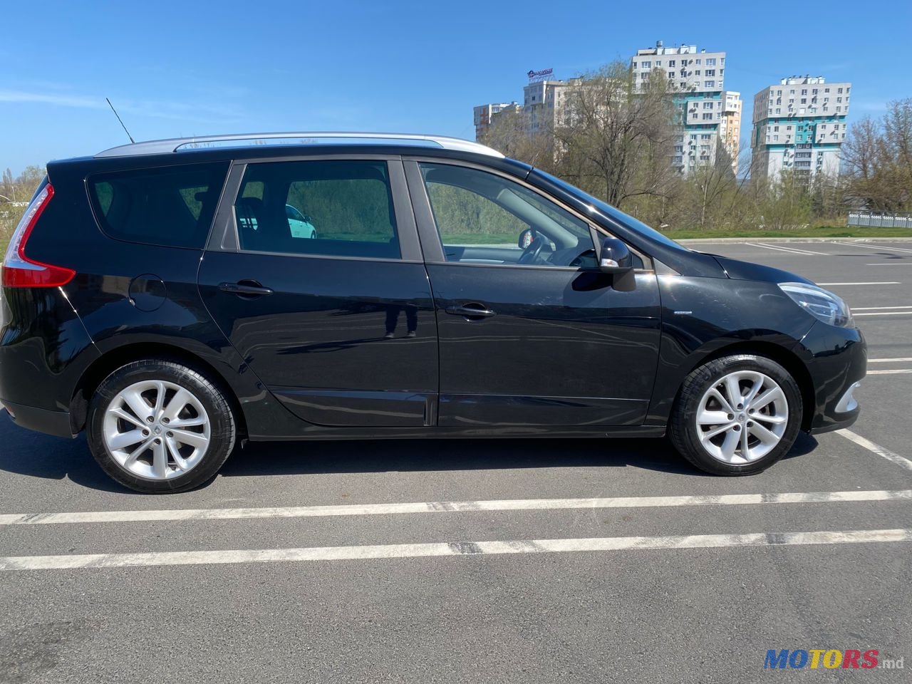 2014' Renault Grand Scenic photo #6