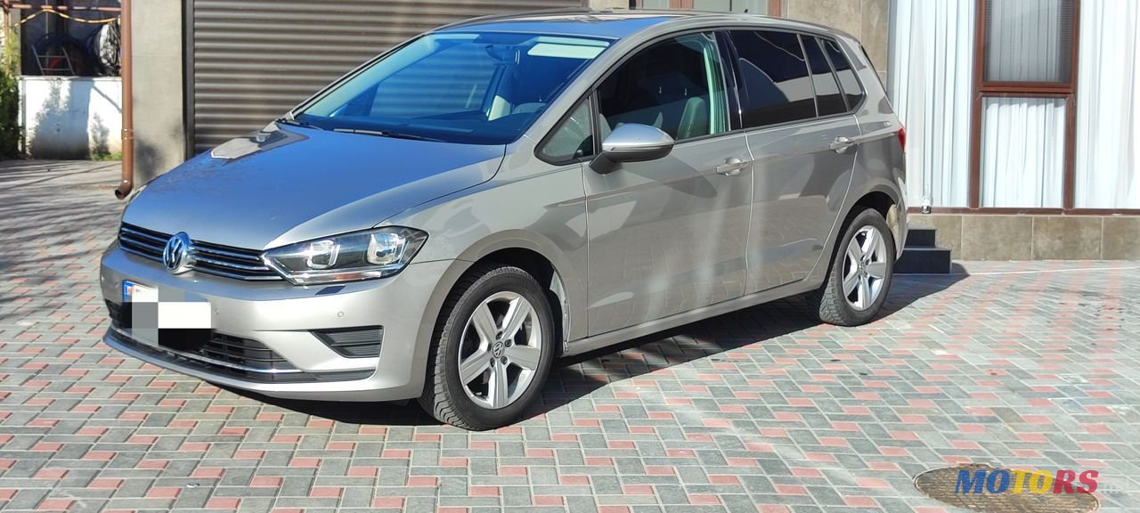 2015' Volkswagen Golf Plus photo #1