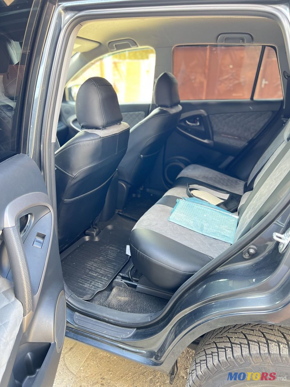 2007' Toyota RAV4 photo #5