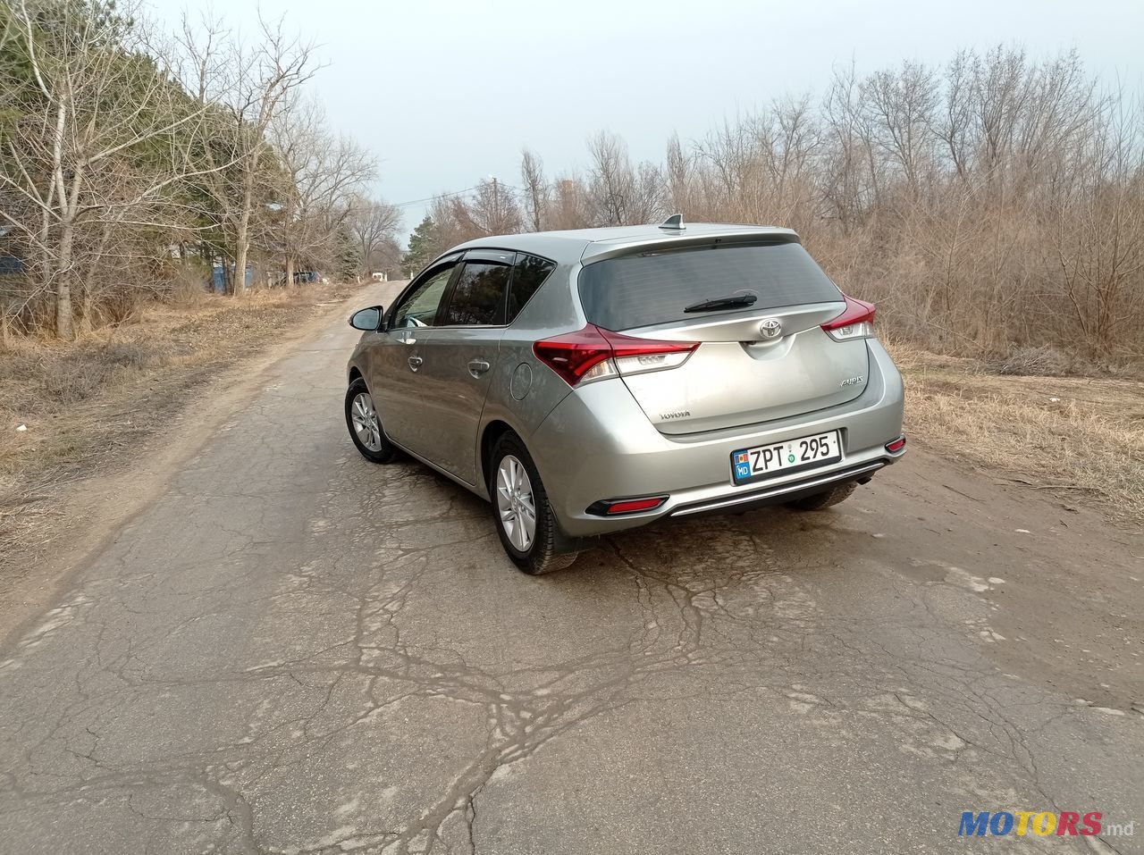 2015' Toyota Auris photo #2