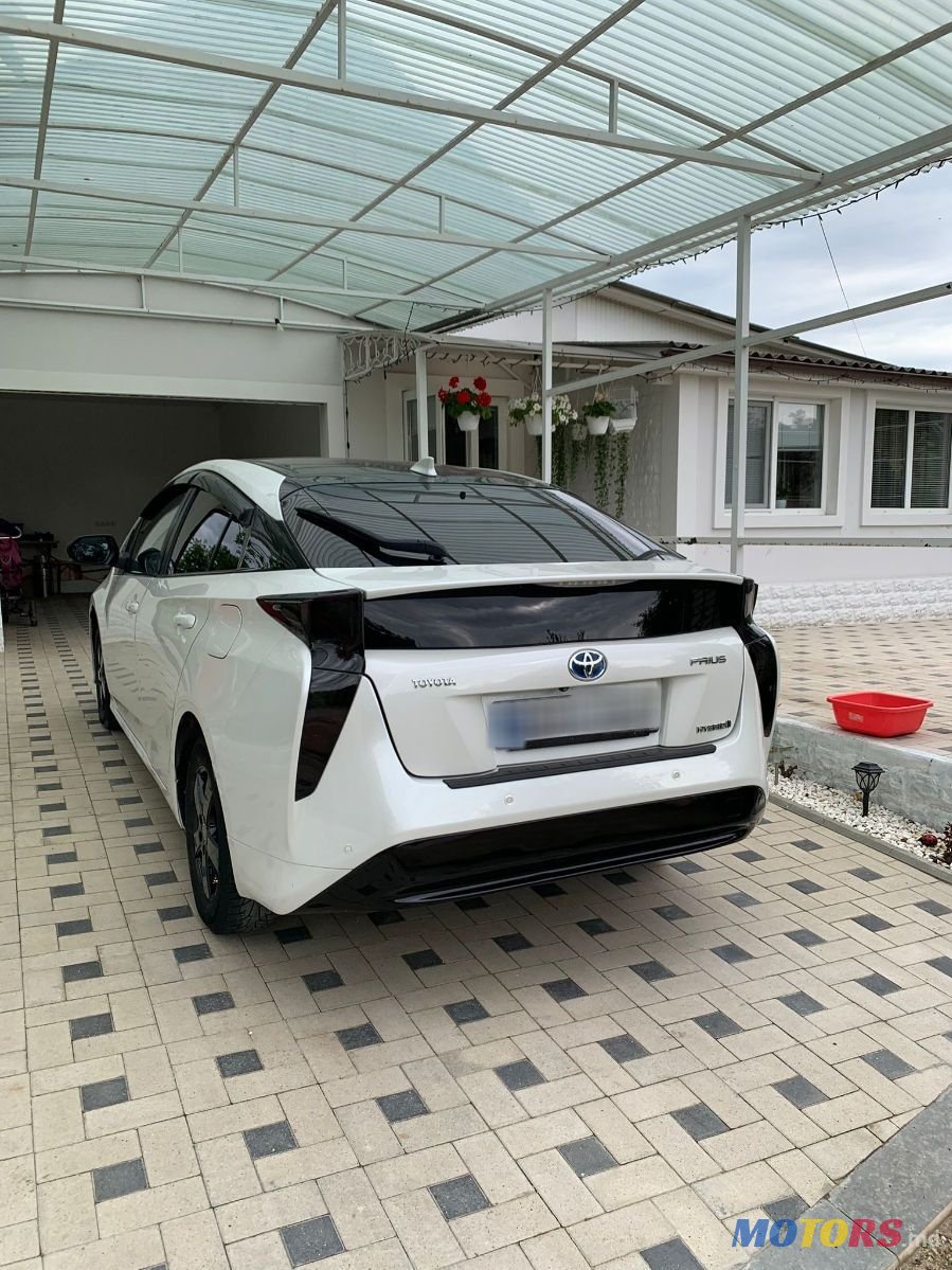2016' Toyota Prius photo #5