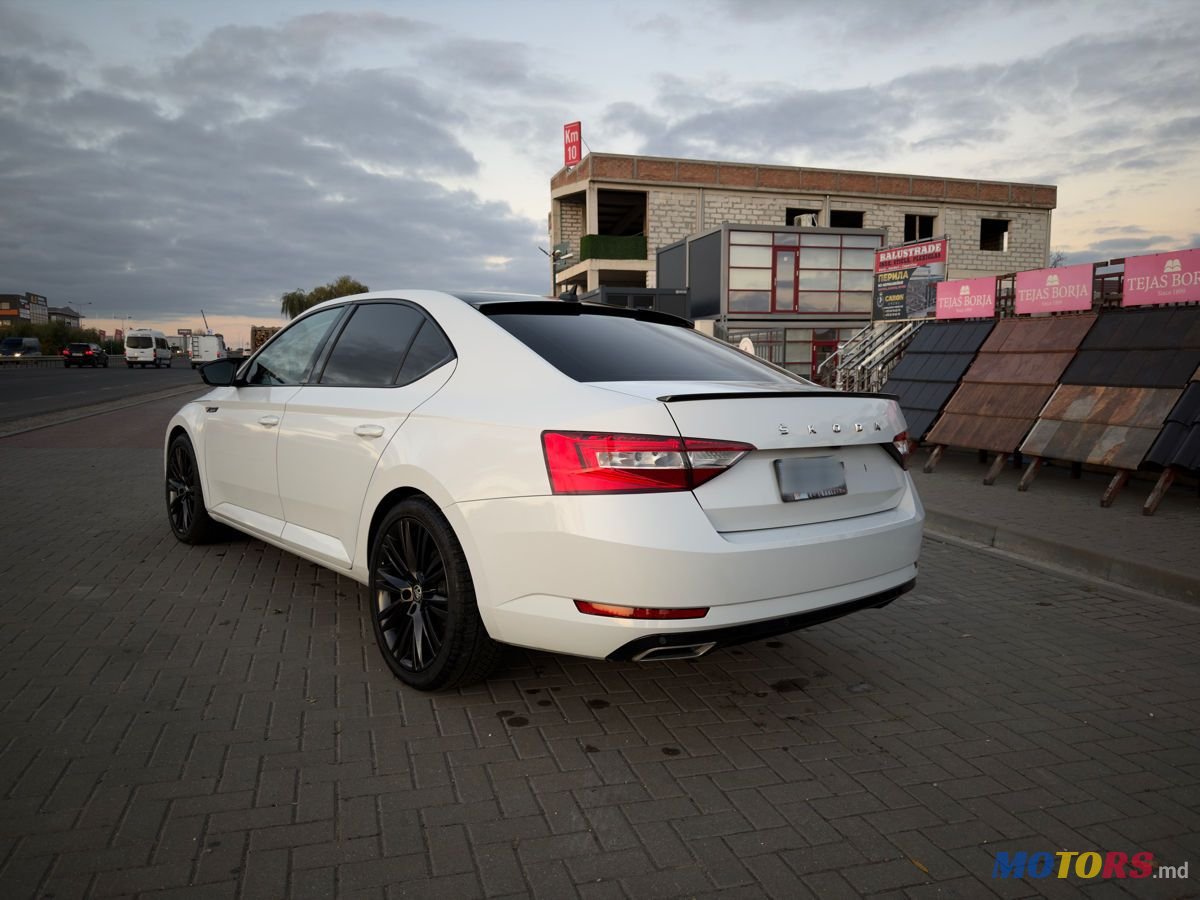 2021' Skoda Superb photo #2