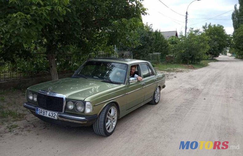 1980' Mercedes-Benz 123 photo #1