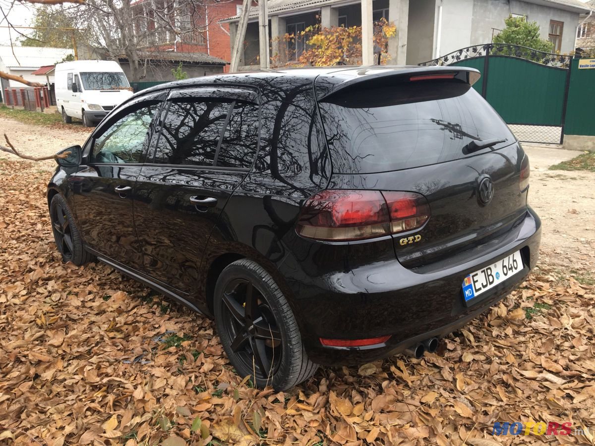 2009' Volkswagen Golf photo #3