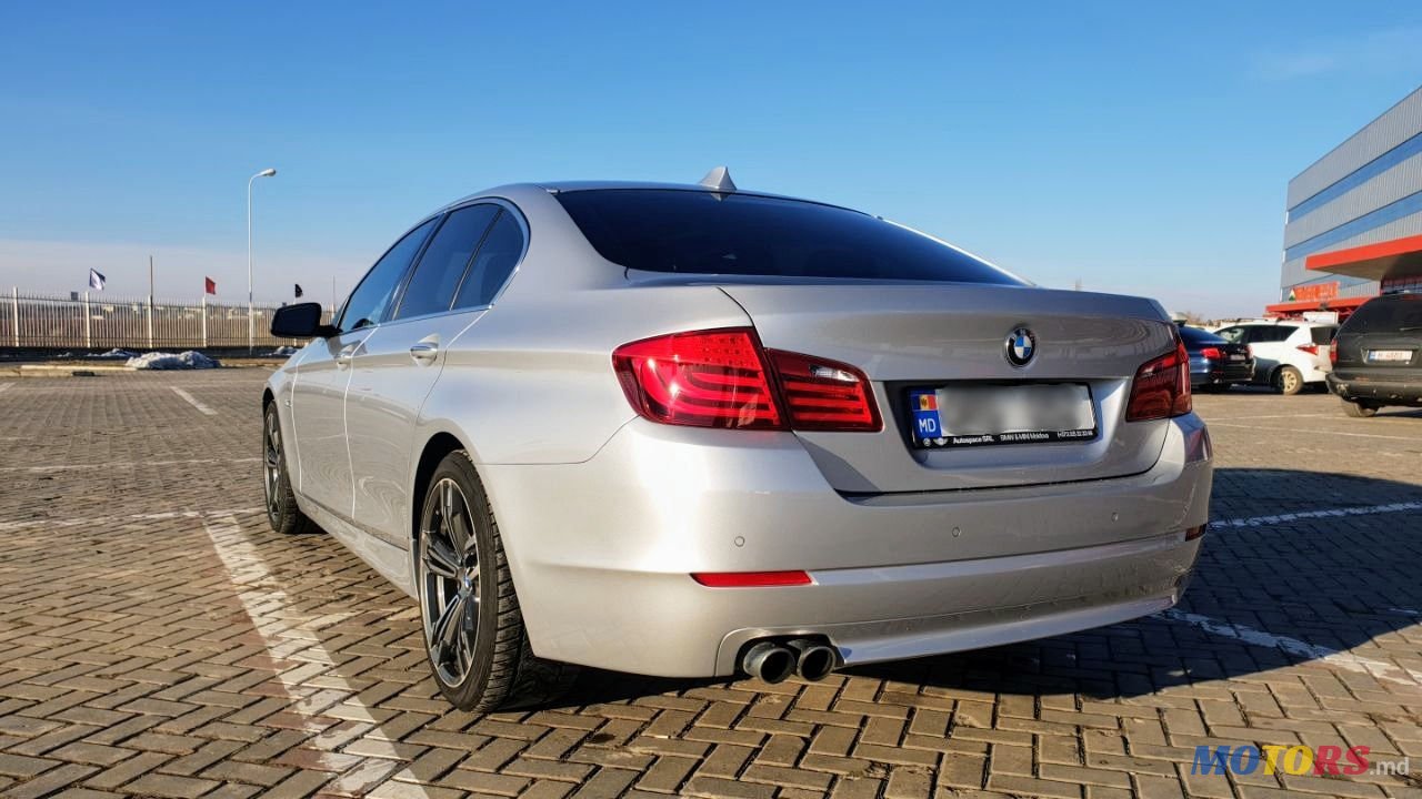 2013' BMW 528 photo #2