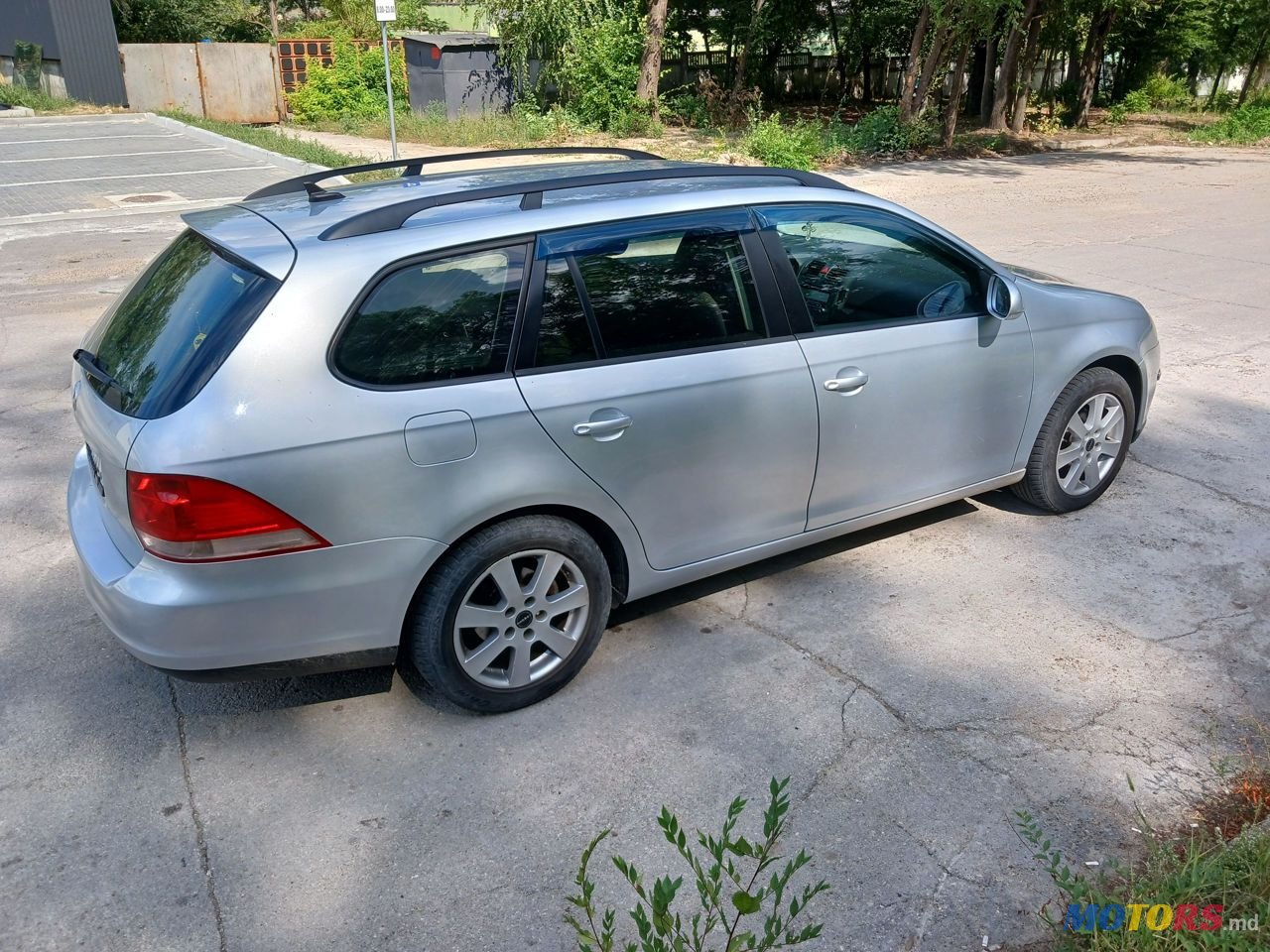 2008' Volkswagen Golf photo #3