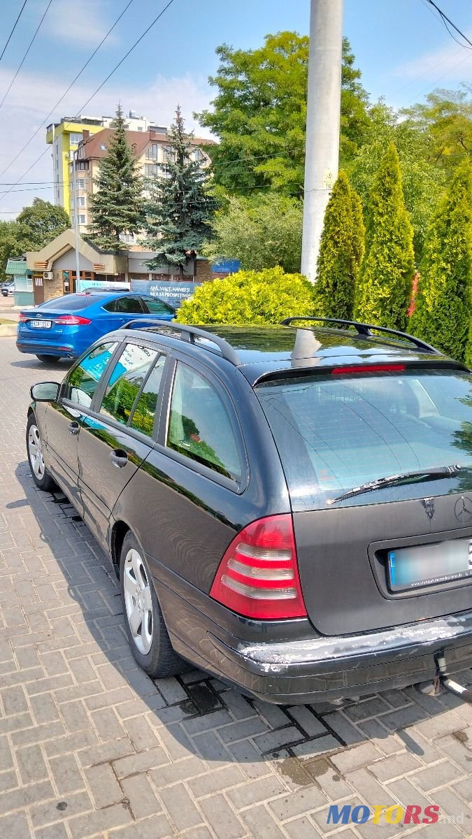 2002' Mercedes-Benz C-Class photo #3