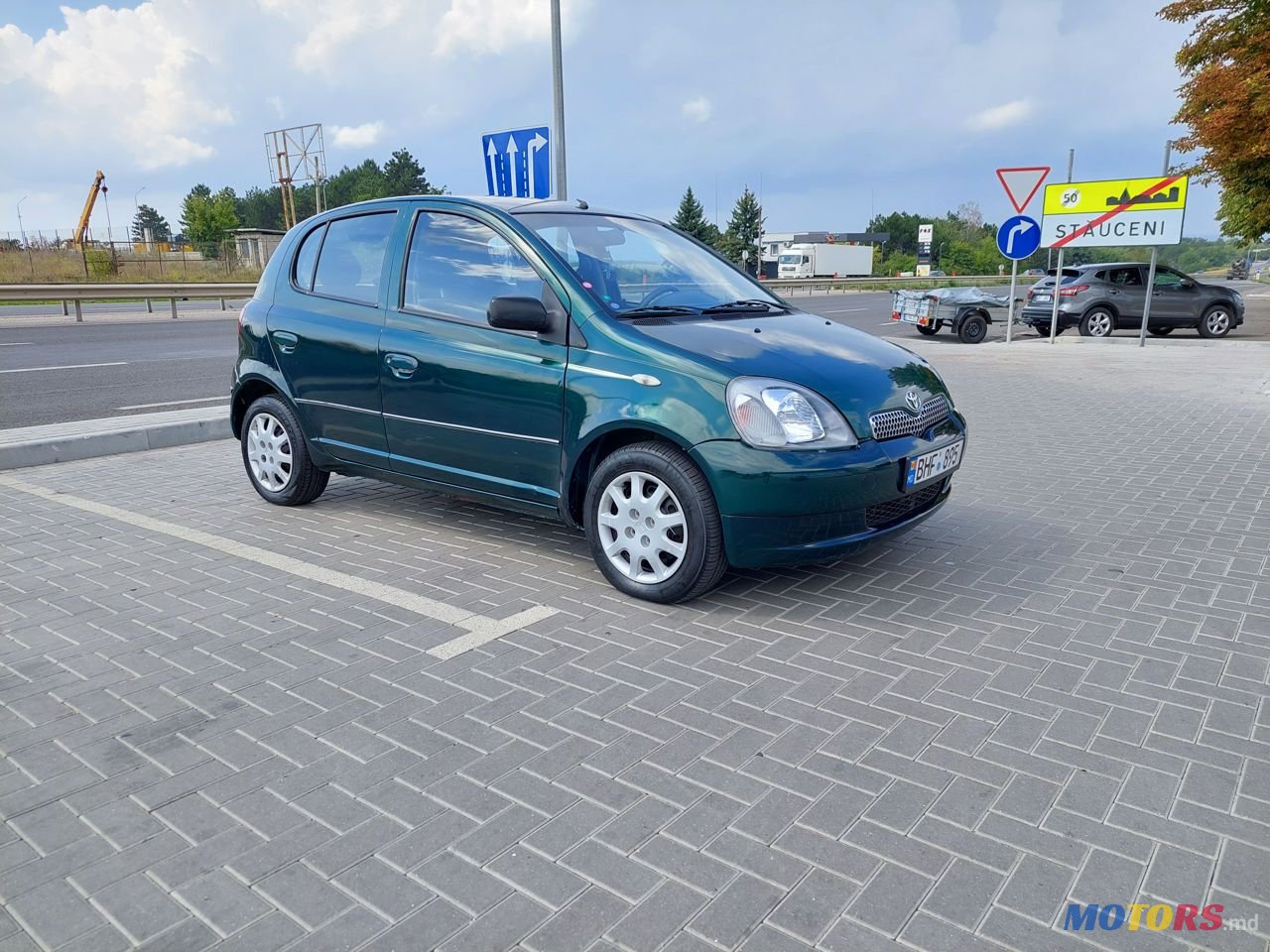 2003' Toyota Yaris photo #1