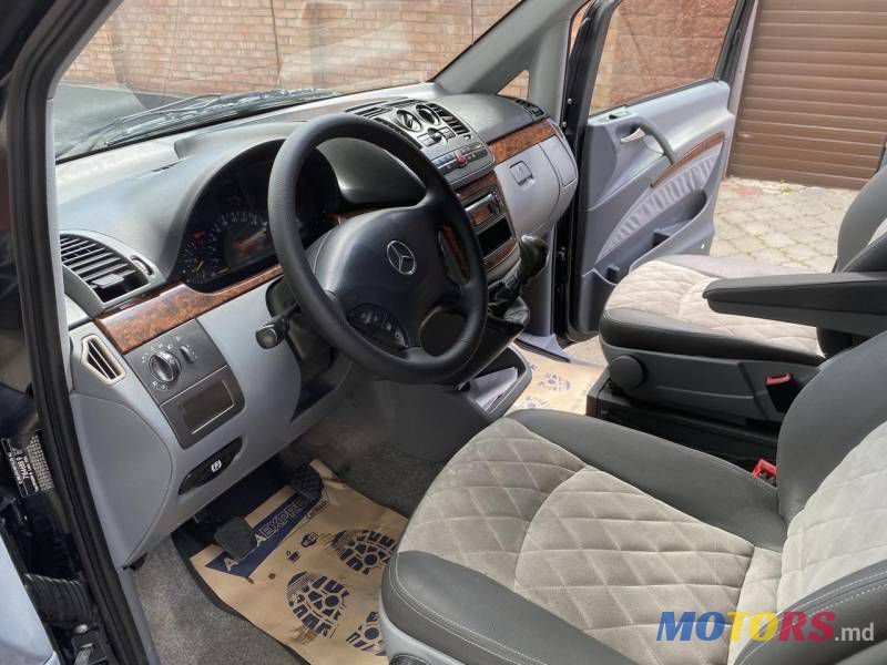 2006' Mercedes-Benz Viano photo #5