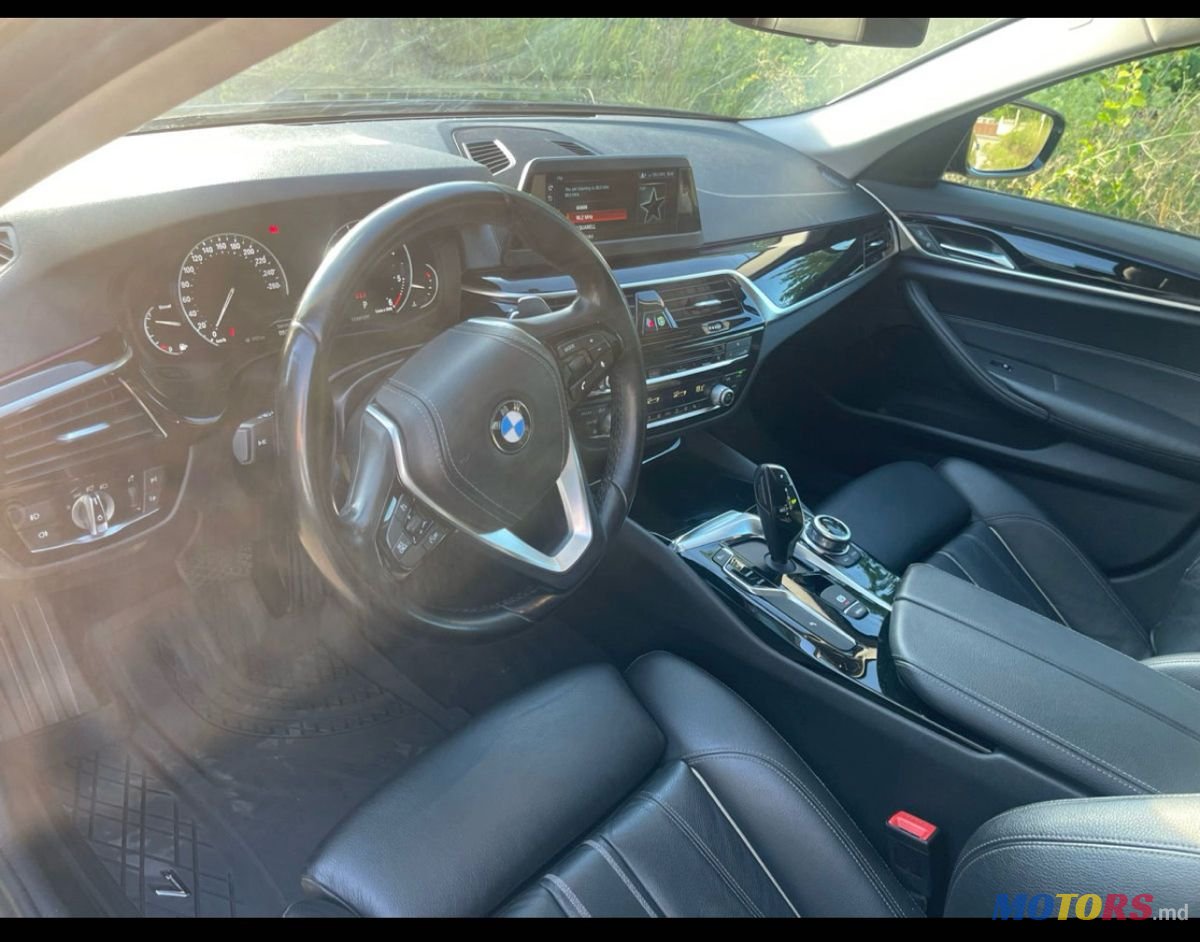 2018' BMW 5 Series photo #5