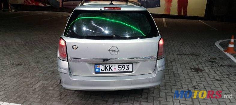 2006' Opel Astra photo #1