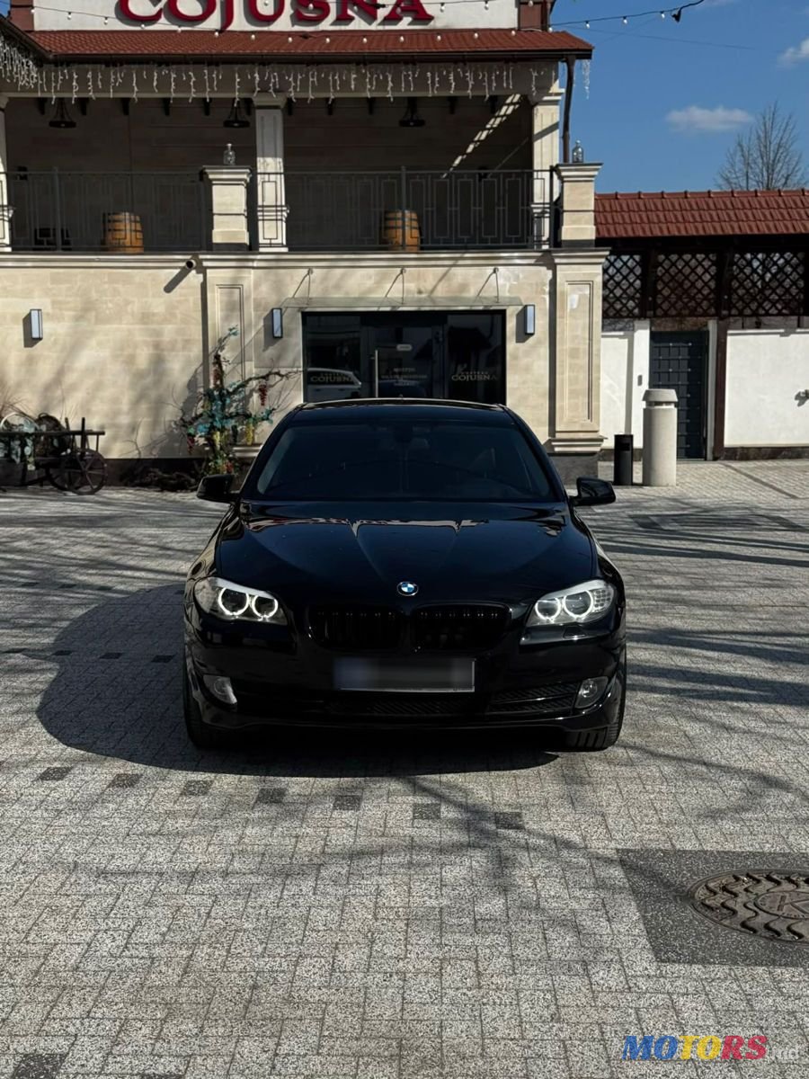 2012' BMW 5 Series photo #2