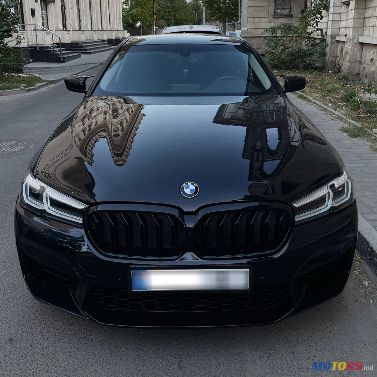 2020' BMW 5 Series photo #2