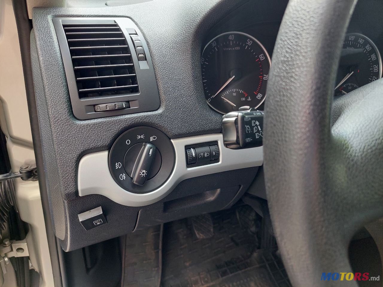 2009' Skoda Octavia photo #6