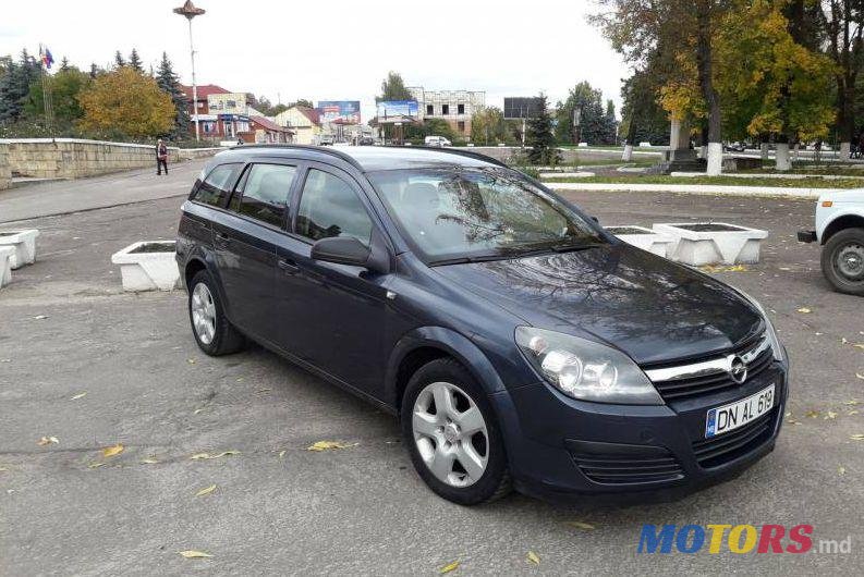 2006' Opel Astra photo #1