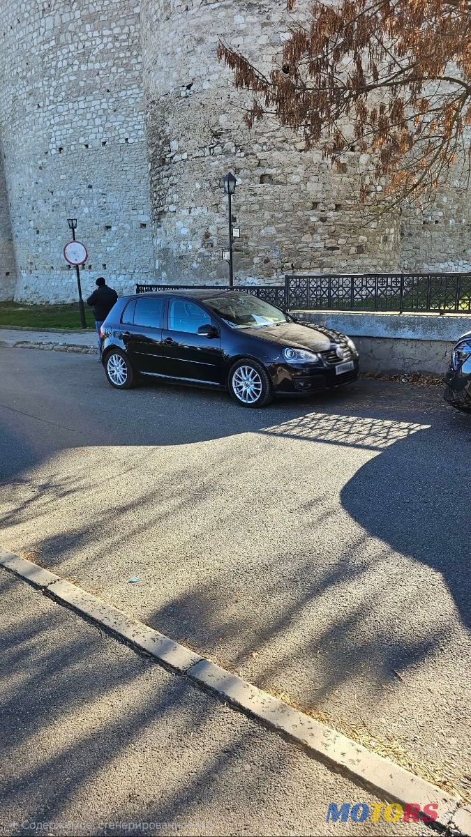 2007' Volkswagen Golf photo #1