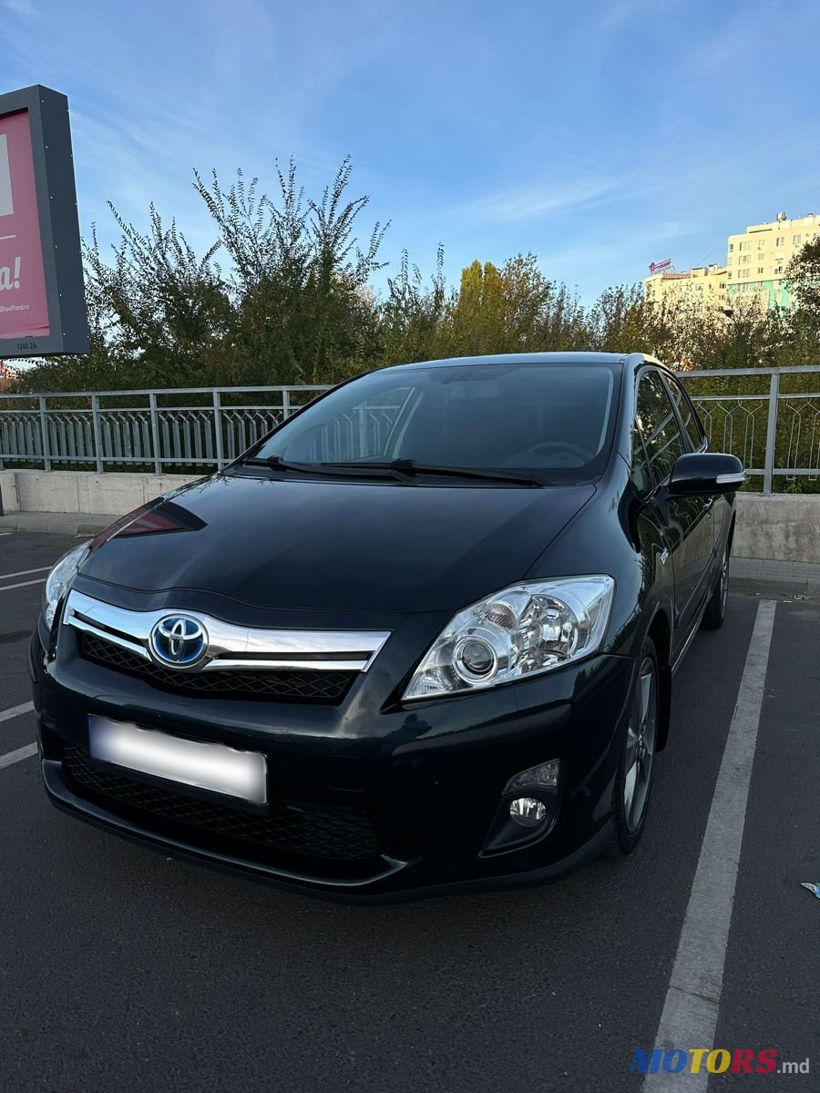 2012' Toyota Auris photo #1