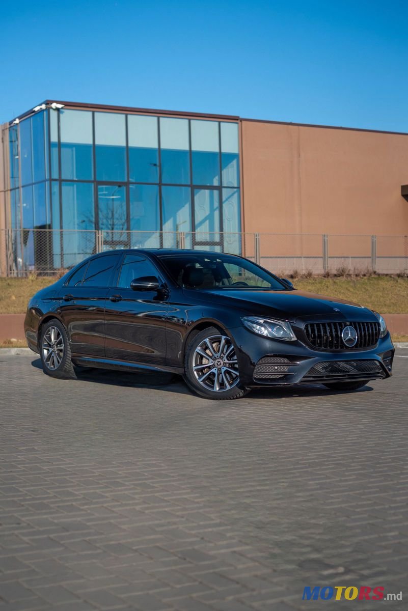 2017' Mercedes-Benz E-Class photo #1