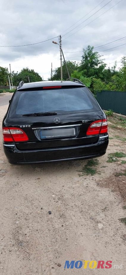 2003' Mercedes-Benz E-Class photo #3