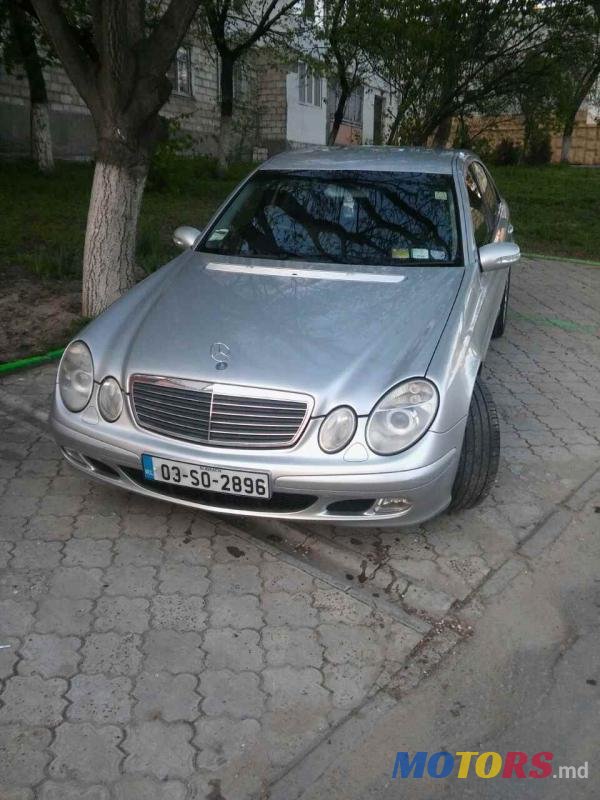 2003' Mercedes-Benz E-Class photo #2