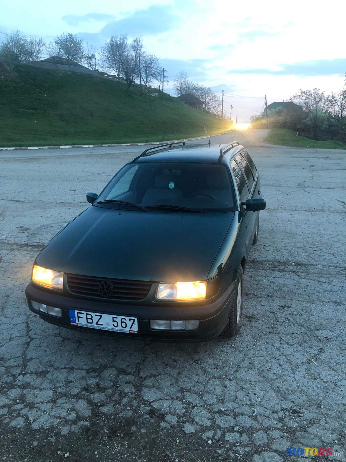 1996' Volkswagen Passat photo #1