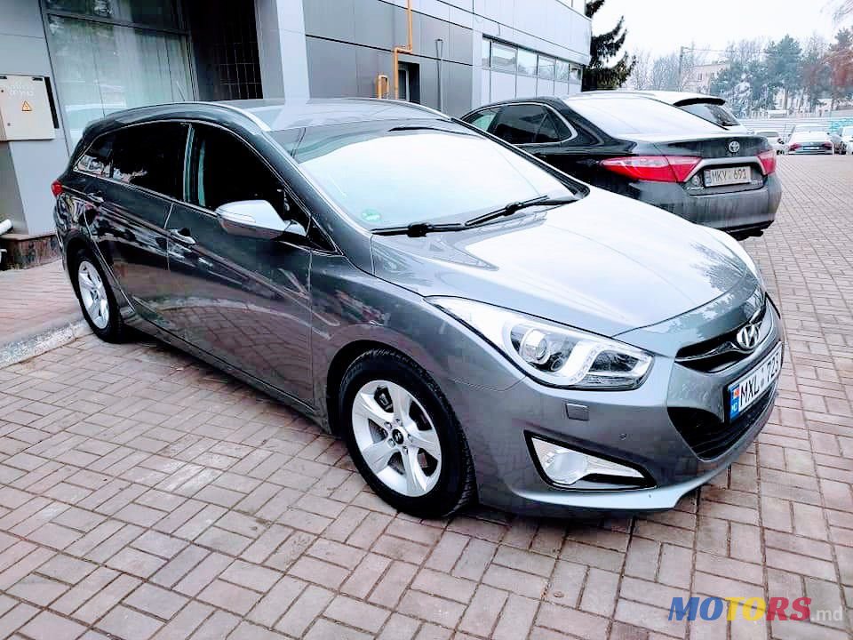 2012' Hyundai i40 photo #2