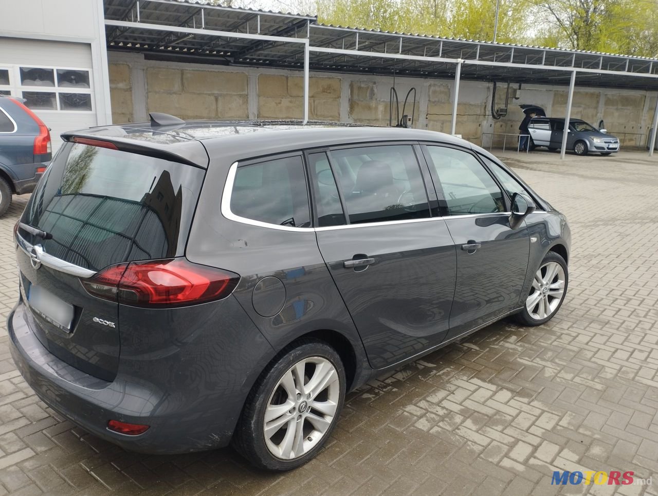 2015' Opel Zafira photo #5