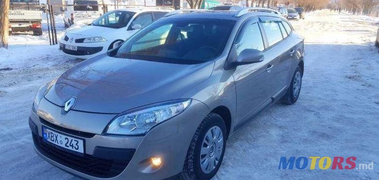 2011' Renault Megane photo #1