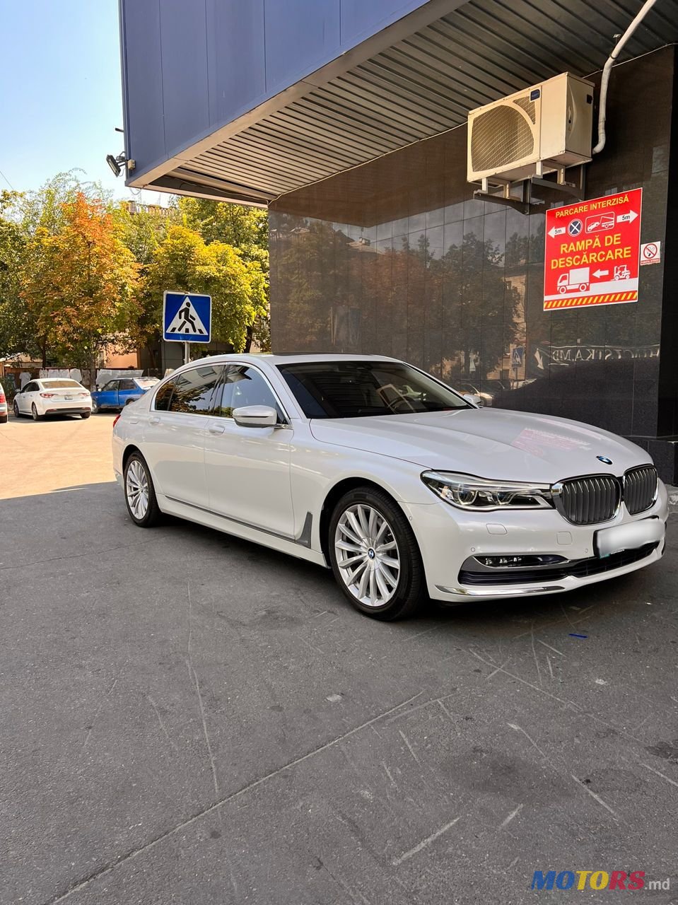 2016' BMW 7 Series photo #6