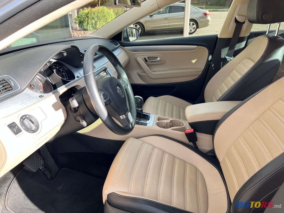 2013' Volkswagen Passat photo #6