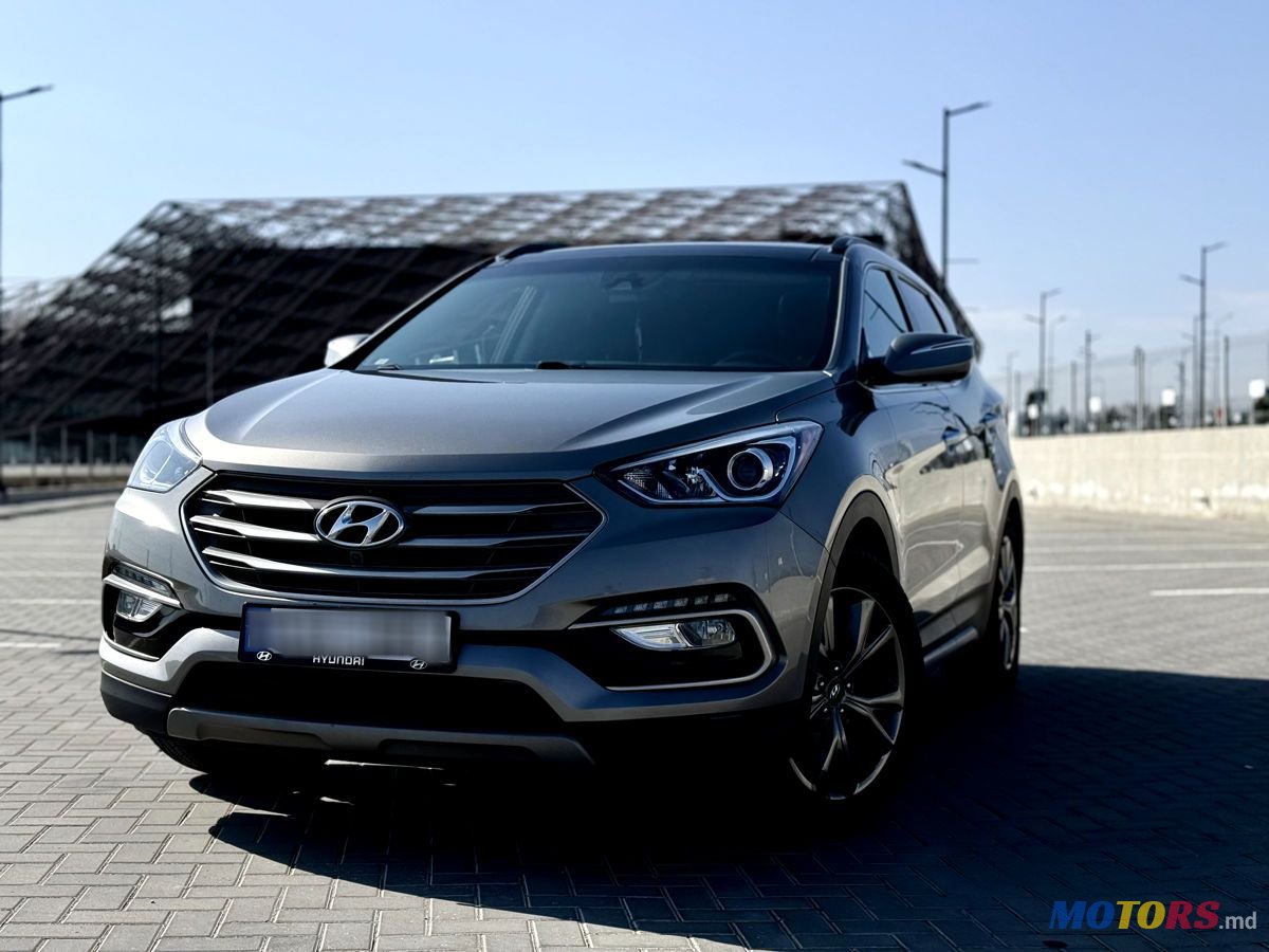 2017' Hyundai Santa Fe photo #1