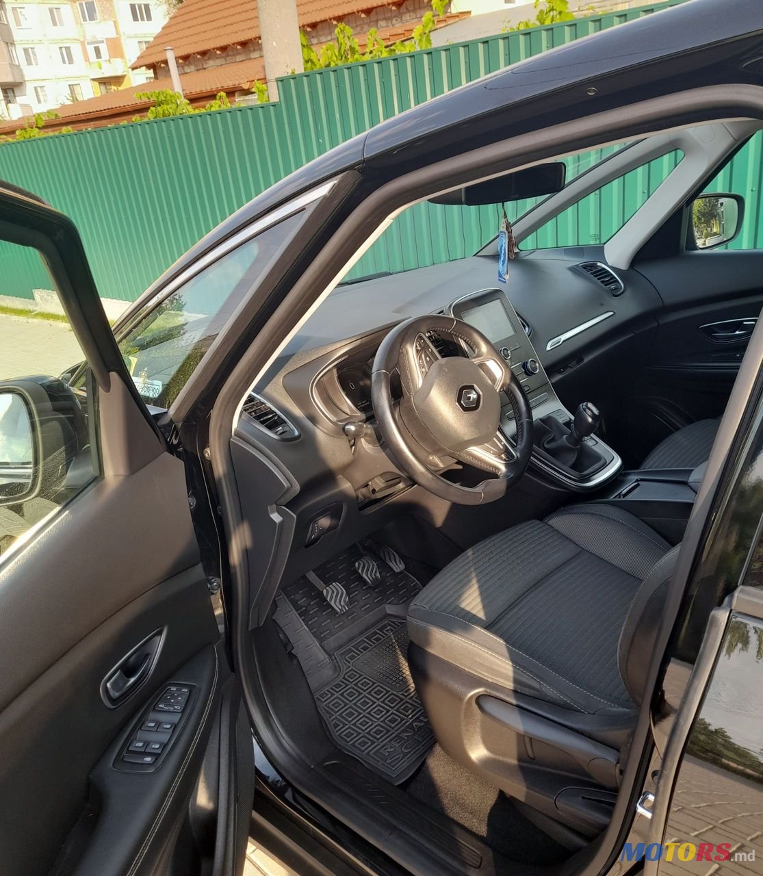 2018' Renault Scenic photo #5