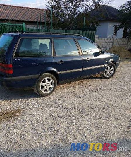 1996' Volkswagen Passat photo #1