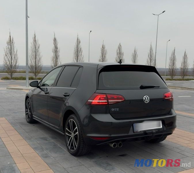 2015' Volkswagen Golf photo #3