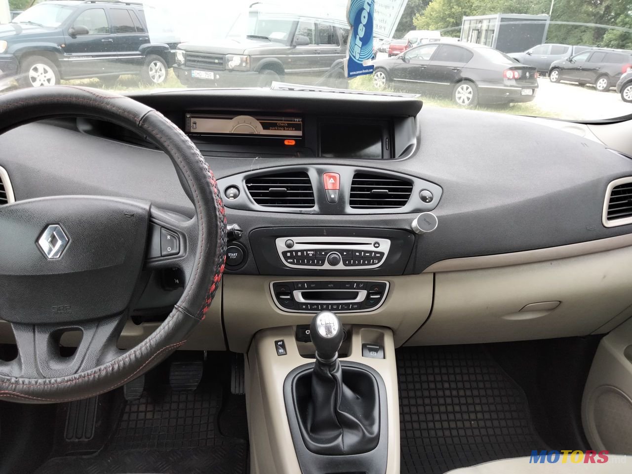 2009' Renault Grand Scenic photo #6