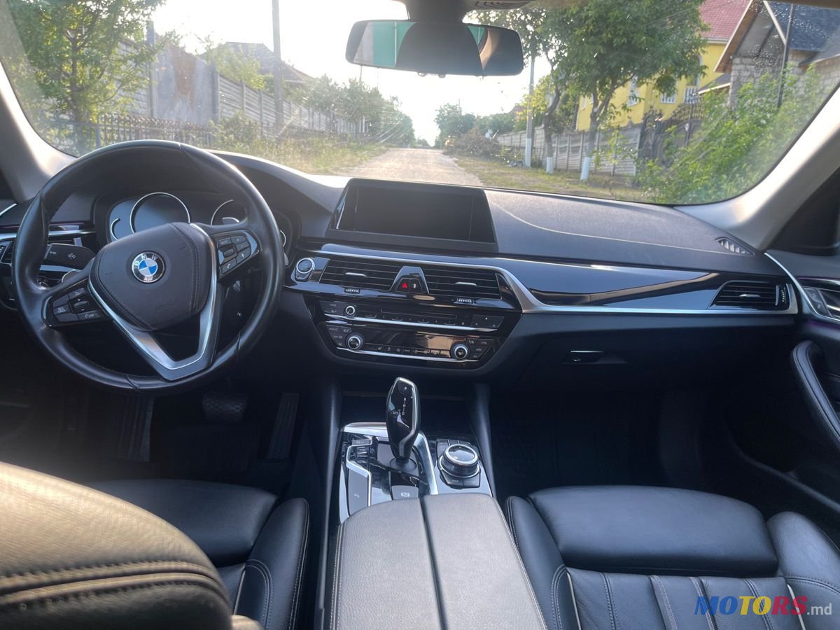 2018' BMW 5 Series photo #3