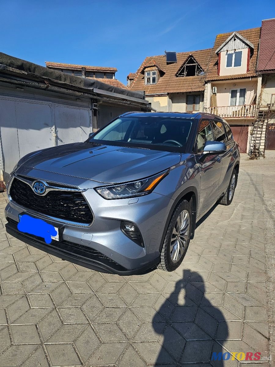2022' Toyota Highlander photo #1