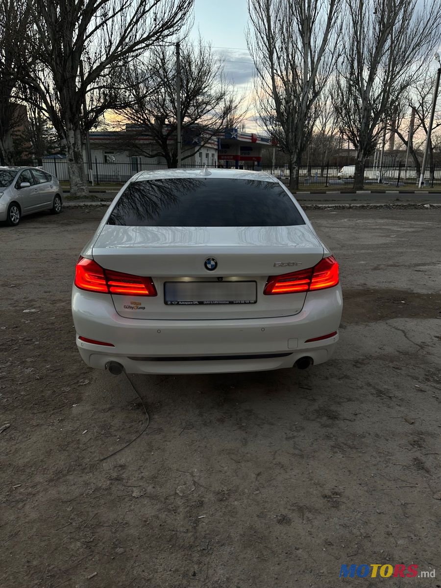 2017' BMW 5 Series photo #4