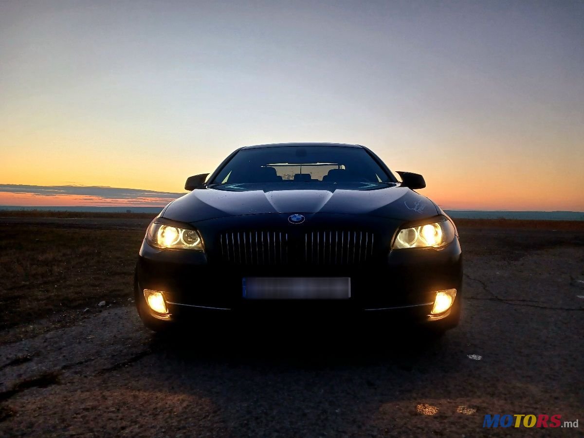 2012' BMW 5 Series photo #1