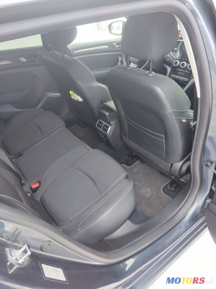 2020' Renault Megane photo #5