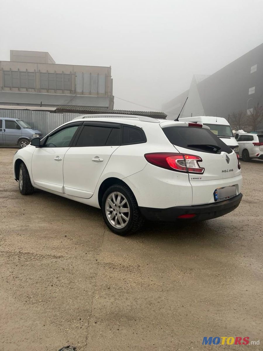 2014' Renault Megane photo #3