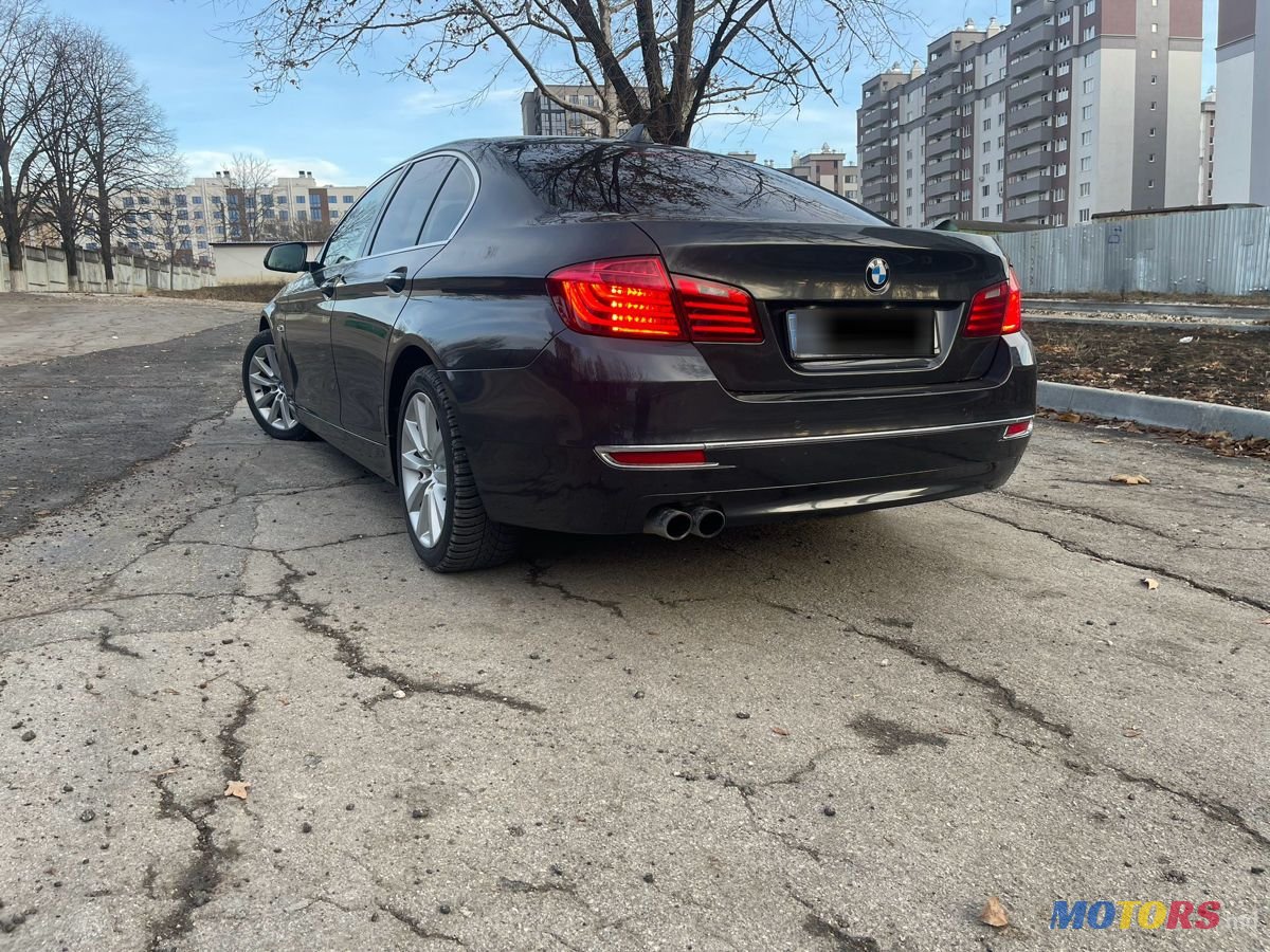 2013' BMW 5 Series photo #4